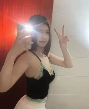 小骚妹新鲜货，外表很小清新良家，实质是小狐狸精