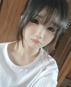 长相很可爱的兼职小妹