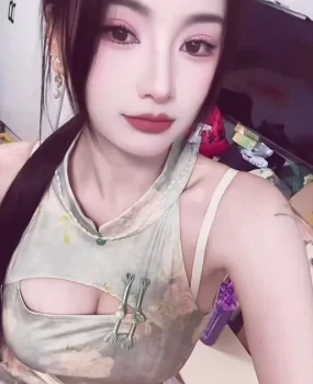 香臀美乳风骚蚀骨老师