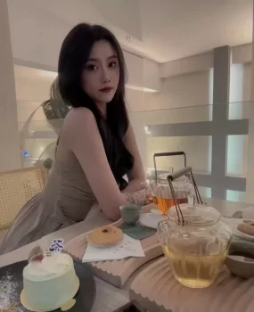 御姐型老妹儿