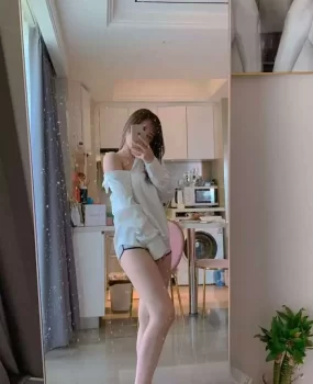 平城水嫩多汁的妹子非常极品