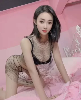 已验证新下水学生妹兼职嫩嫩的逼